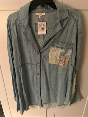 easel Light Blue Casual Button-Down Shirt with Patch Pocket